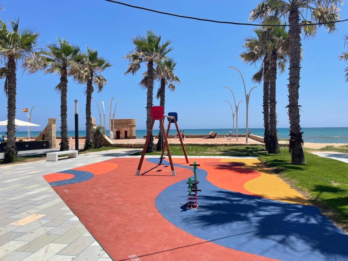 El Papagayo Apartment 2 Mins Walking To The Beach Torrevieja Extérieur photo